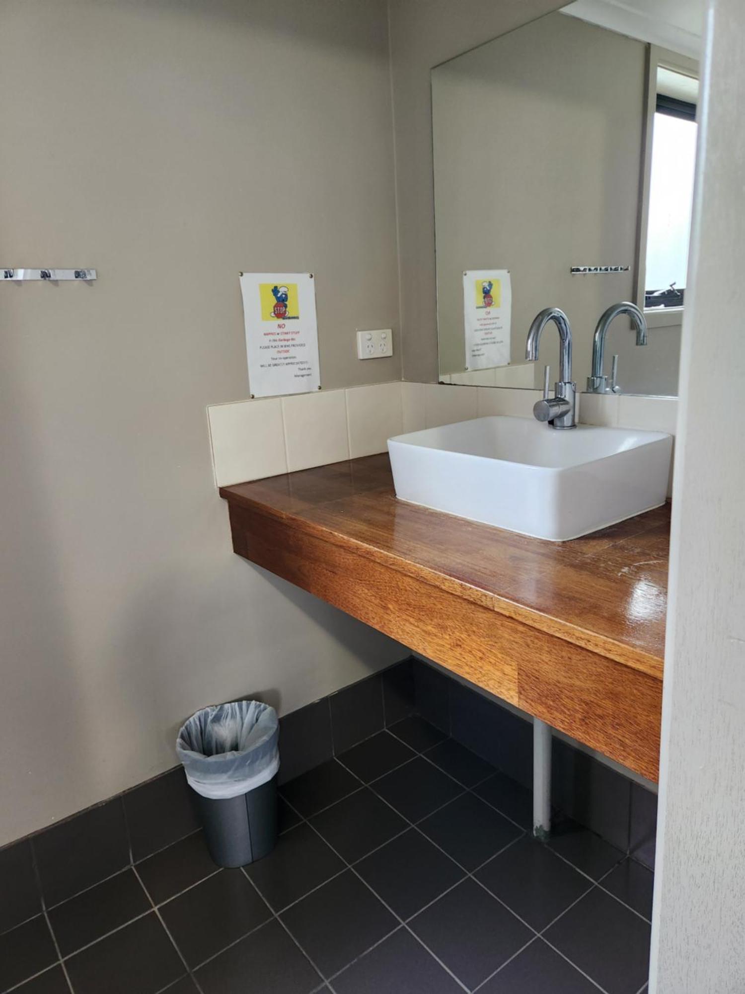 Narrabri Motel And Caravan Park Ngoại thất bức ảnh