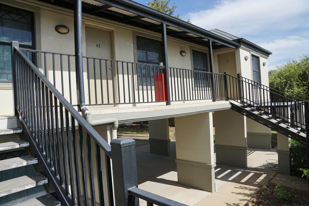 Narrabri Motel And Caravan Park Ngoại thất bức ảnh
