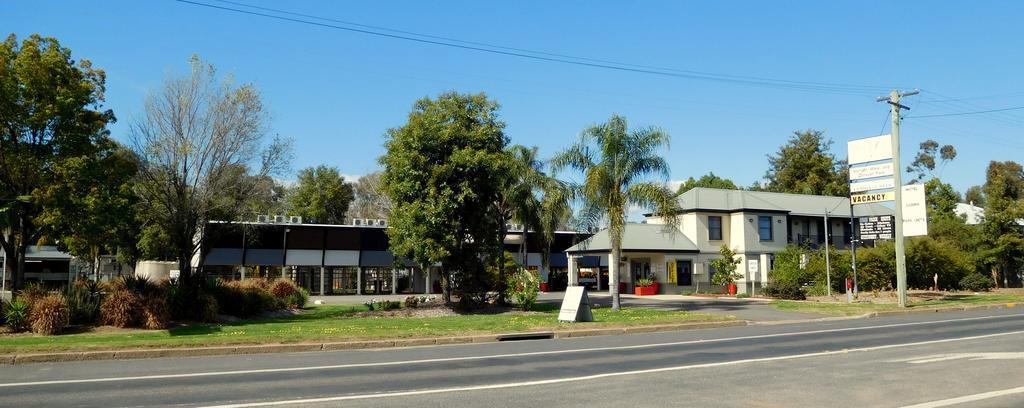 Narrabri Motel And Caravan Park Ngoại thất bức ảnh