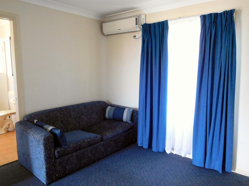 Narrabri Motel And Caravan Park Ngoại thất bức ảnh