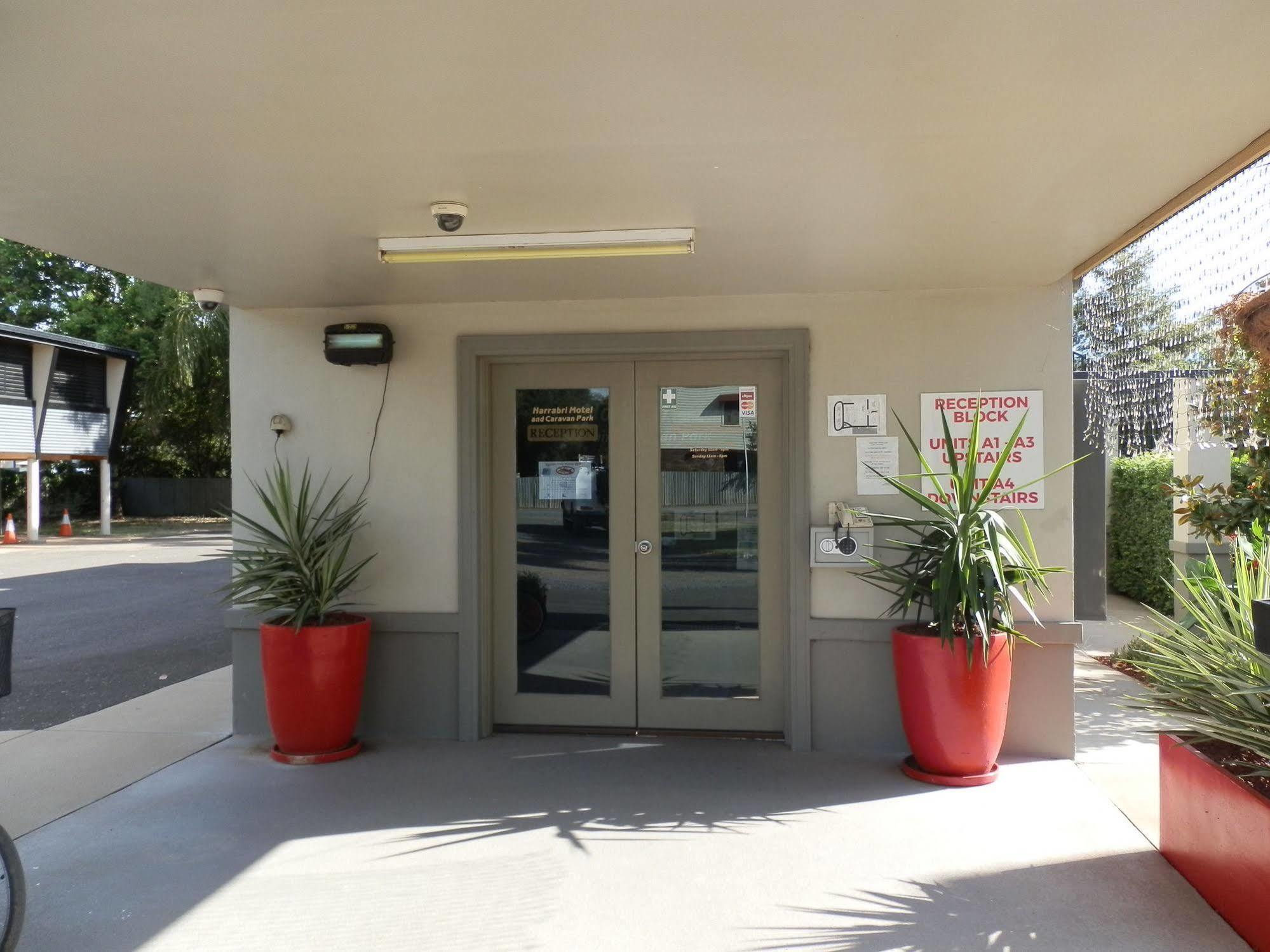 Narrabri Motel And Caravan Park Ngoại thất bức ảnh
