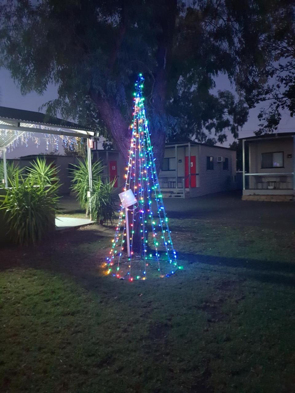 Narrabri Motel And Caravan Park Ngoại thất bức ảnh
